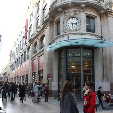 Apartmán De Charme / Grand Theatre *