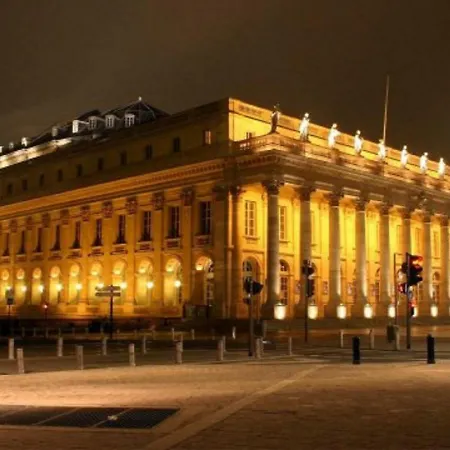 De Charme / Grand Theatre Apartmán